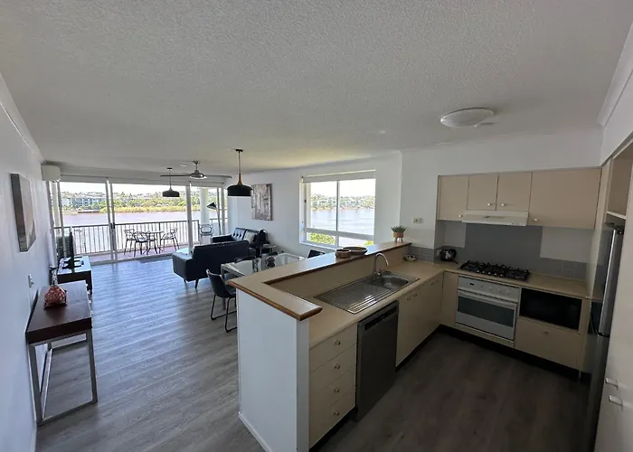 Goldsborough Place Apartments